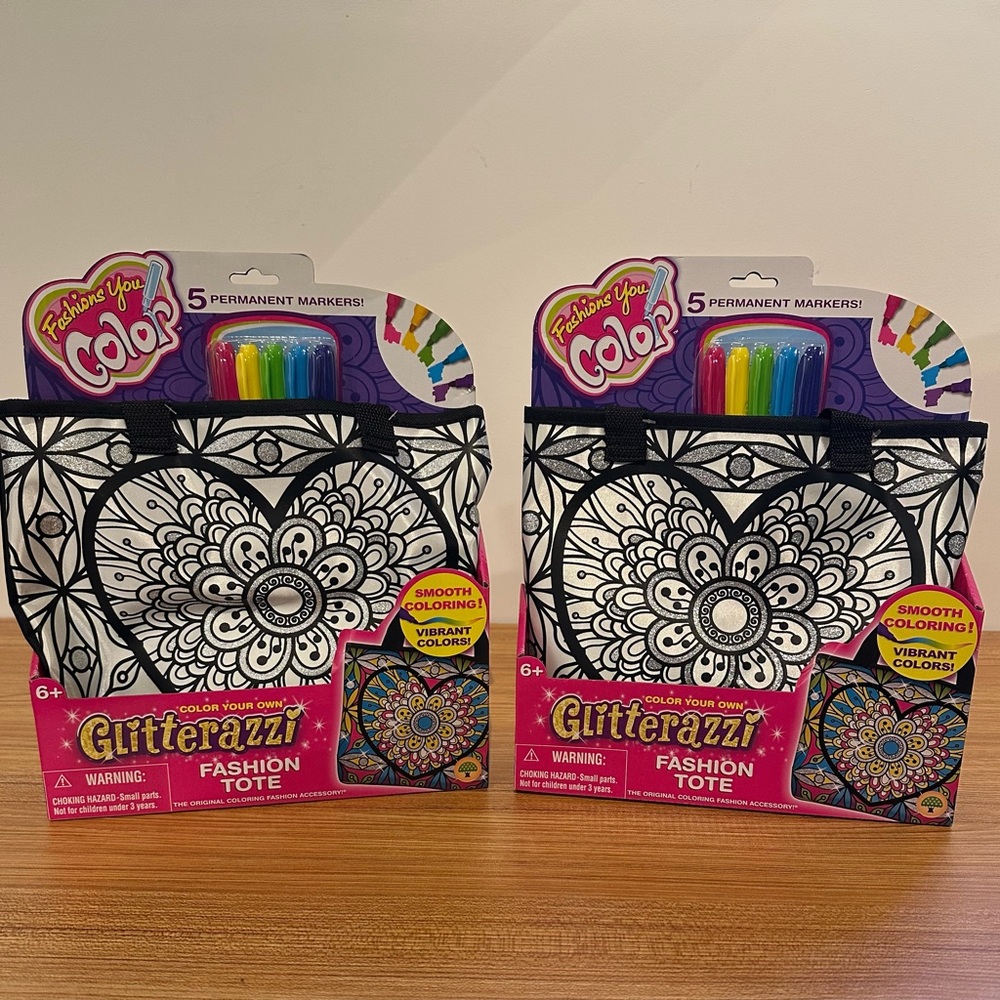 2 Glitterazzi Heart Messenger Bags with Markers